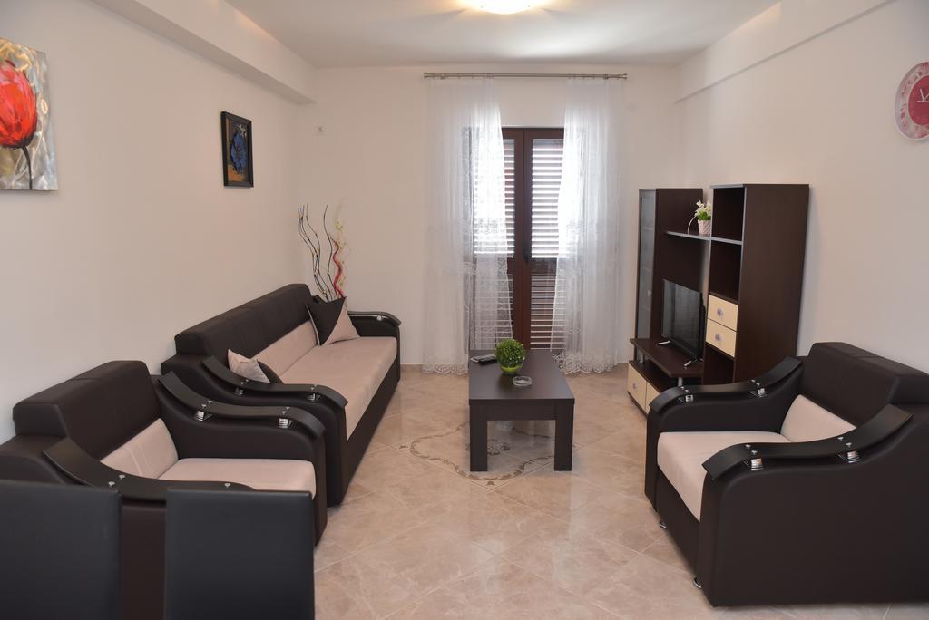 Apartmani Centar Igalo Herceg Novi Kültér fotó