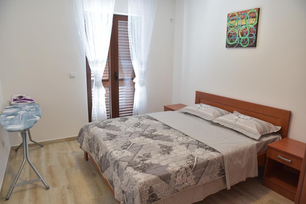 Apartmani Centar Igalo Herceg Novi Kültér fotó